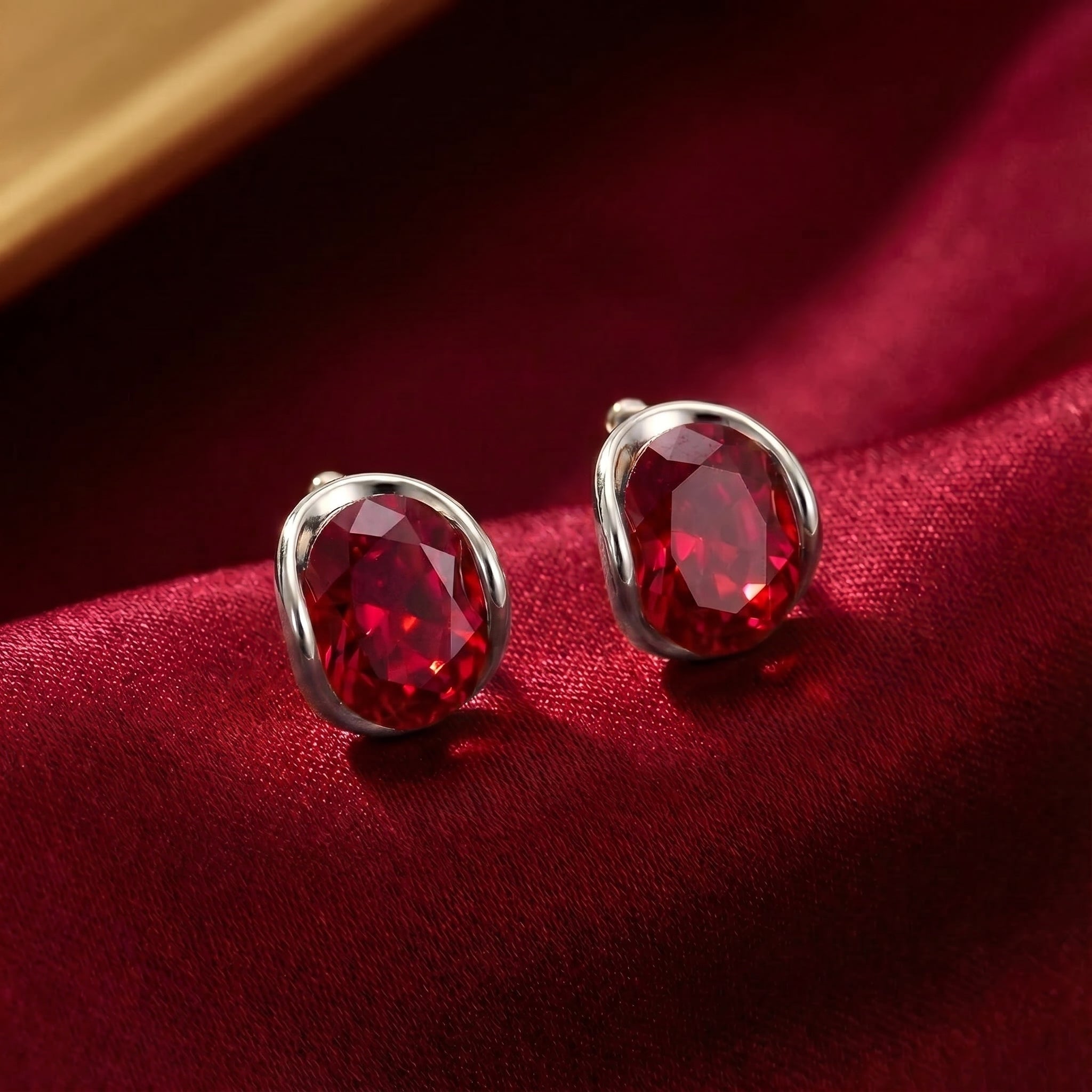 the-julara-studs-18k-gold-vermeil in silver finish